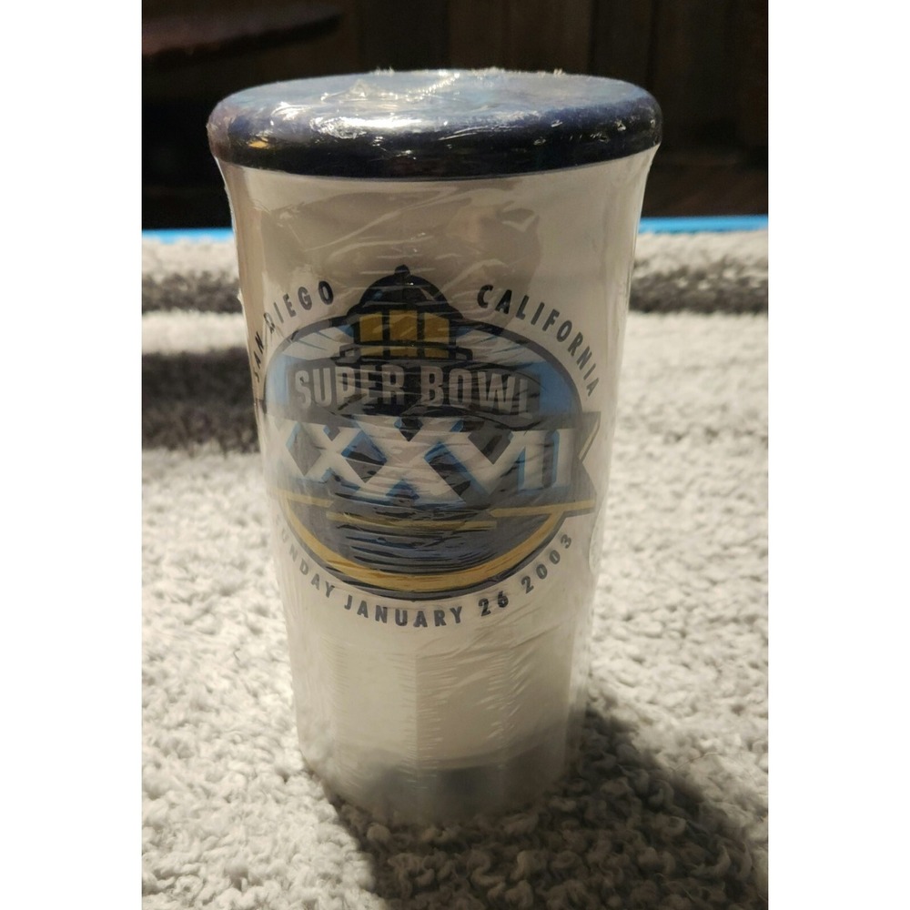 New NFL Football Superbowl xxXvII 2003 Tampa Bay Buccaneers Cup  With T-Shirt XL
